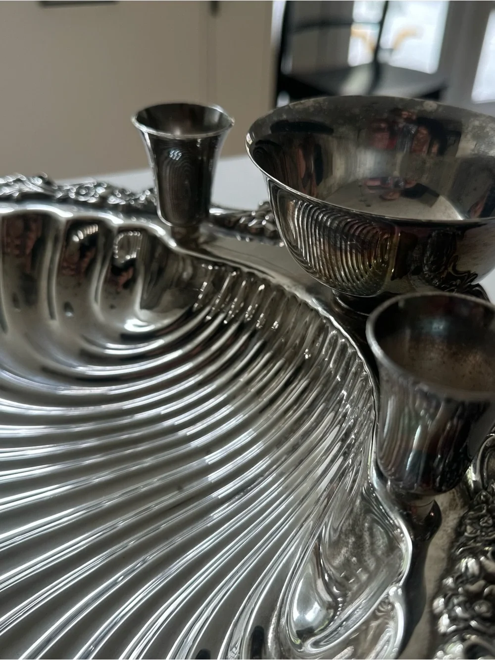 1940s Silver-Played Shell Serving Tray - Elegant Home Dining - vintage - Picture 4 of 14
